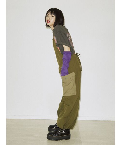 jouetie（ジュエティ）の「BIGポケットサロペット（サロペット/オーバーオール・レディース・ブラック/カーキ/アイボリー・MEDIUM）」の19枚目の写真