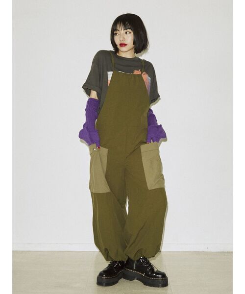 jouetie（ジュエティ）の「BIGポケットサロペット（サロペット/オーバーオール・レディース・ブラック/カーキ/アイボリー・MEDIUM）」の20枚目の写真