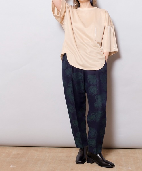 OSMOSIS(オズモーシス)の「バックジッププルオーバー(Tシャツ/カットソー・レディース・アイボリー/ブラウン/チャコール・ONE SIZE)」の22枚目の写真
