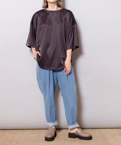 OSMOSIS(オズモーシス)の「バックジッププルオーバー(Tシャツ/カットソー・レディース・アイボリー/ブラウン/チャコール・ONE SIZE)」の14枚目の写真