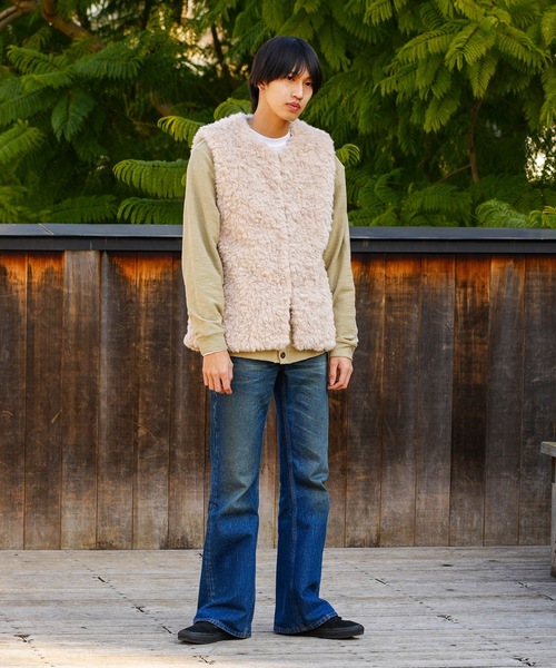 roial(ロイアル)の「VEST/ROILA(ロイアル)春秋にヘビロテしたくなる!リラックスフィットファーベスト(ベスト・レディース・ブラウン/ブルー系その他/ベージュ・MEDIUM/SMALL)」の17枚目の写真