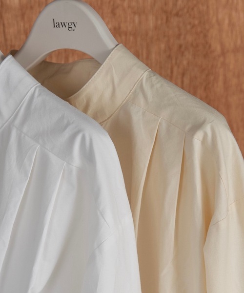 lawgy（ラウジー）の「neck button blouse（シャツ/ブラウス