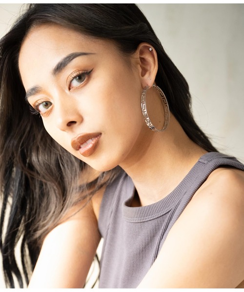 LATINA(ラティーナ)の「ジオメトリックフープピアス(ピアス(両耳用)・レディース・シルバー/ゴールド・FREE)」の6枚目の写真