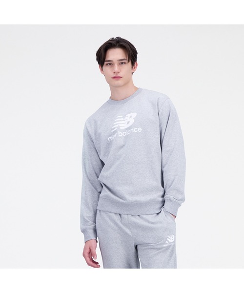 NEW BALANCE（ニューバランス）の「NB Essentials スタックドロゴ スウェットクルー（スウェット・メンズ・ライトグレー/ブラック・MEDIUM/XX-LARGE/LARGE/SMALL/X-LARGE）」の2枚目の写真