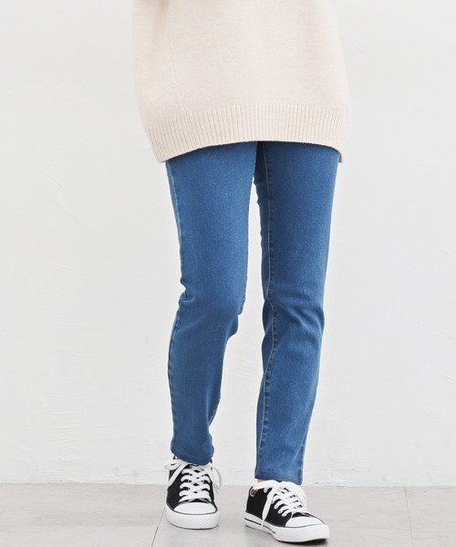 Honeys（ハニーズ）の「暖裏起毛パギンスパンツ（股下６６ｃｍ）（デニムパンツ・レディース・ワンウォッシュ/ライトインディゴブルー/ブラック・3L/S/M/L/LL）」の2枚目の写真