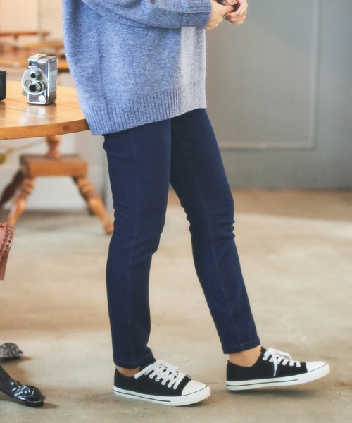 Honeys（ハニーズ）の「暖裏起毛パギンスパンツ（股下６６ｃｍ）（デニムパンツ・レディース・ワンウォッシュ/ライトインディゴブルー/ブラック・3L/S/M/L/LL）」の20枚目の写真