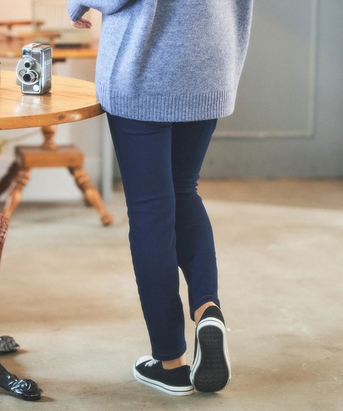 Honeys（ハニーズ）の「暖裏起毛パギンスパンツ（股下６６ｃｍ）（デニムパンツ・レディース・ワンウォッシュ/ライトインディゴブルー/ブラック・3L/S/M/L/LL）」の21枚目の写真