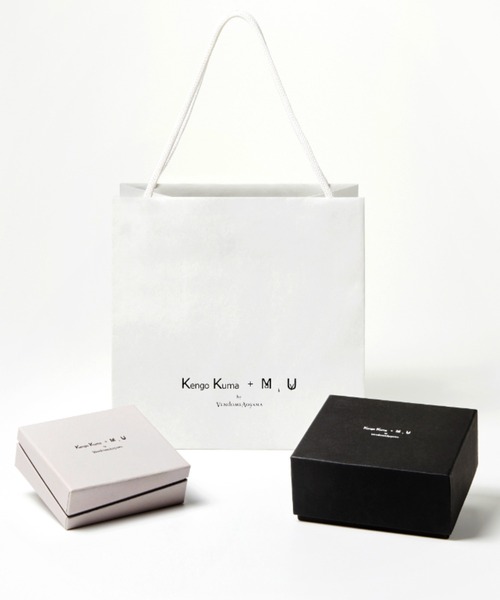 Kengo Kuma + MA,YU （ケンゴ クマ プラス マユ ）の「ケンゴ クマ プラス マユ pearl ピアス（ピアス（両耳用）・レディース・ゴールド・ONE SIZE）」の4枚目の写真