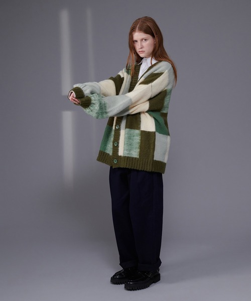 ONCILY(オンシェリー)の「PATCHWORK V-NECK CARDIGAN / パッチワークVネックカーディガン(カーディガン/ボレロ・メンズ・グリーン/ブルー/ブルーグリーン/グレー・LARGE/MEDIUM)」の20枚目の写真