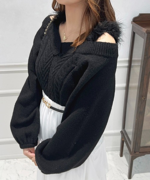 apres jour(アプレジュール)の「フェイクファーつきケーブルニット【ZOZOTOWN限定アイテム】(ニット/セーター・レディース・レッド/ブラック/ライトピンク/オフホワイト・X-LARGE/フリー)」の16枚目の写真