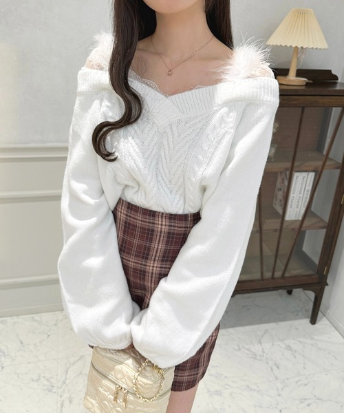 apres jour(アプレジュール)の「フェイクファーつきケーブルニット【ZOZOTOWN限定アイテム】(ニット/セーター・レディース・レッド/ブラック/ライトピンク/オフホワイト・X-LARGE/フリー)」の8枚目の写真