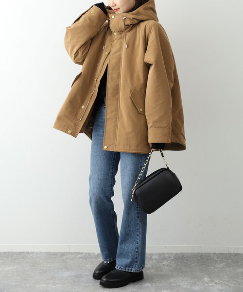 SLOBE IENA(スローブイエナ)の「ポリエステルナイロンフーディブルゾン(ブルゾン・レディース・ネイビー/ベージュ・FREE)」の5枚目の写真