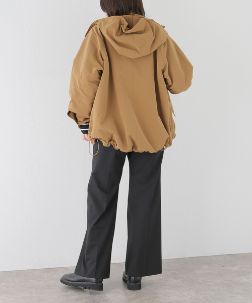 SLOBE IENA(スローブイエナ)の「ポリエステルナイロンフーディブルゾン(ブルゾン・レディース・ネイビー/ベージュ・FREE)」の11枚目の写真