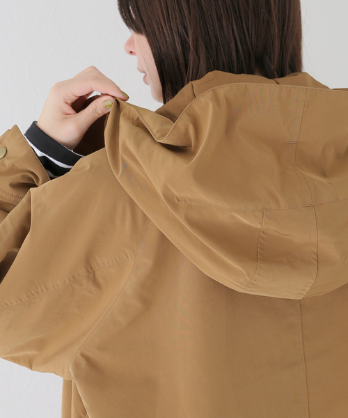 SLOBE IENA(スローブイエナ)の「ポリエステルナイロンフーディブルゾン(ブルゾン・レディース・ネイビー/ベージュ・FREE)」の13枚目の写真