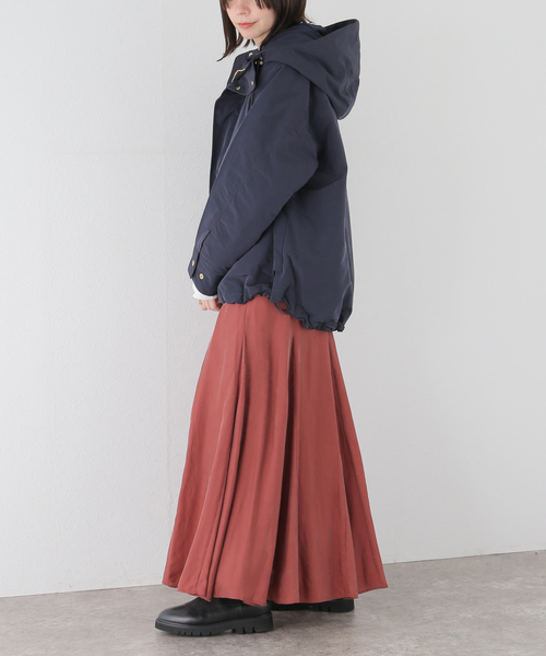 SLOBE IENA(スローブイエナ)の「ポリエステルナイロンフーディブルゾン(ブルゾン・レディース・ネイビー/ベージュ・FREE)」の21枚目の写真