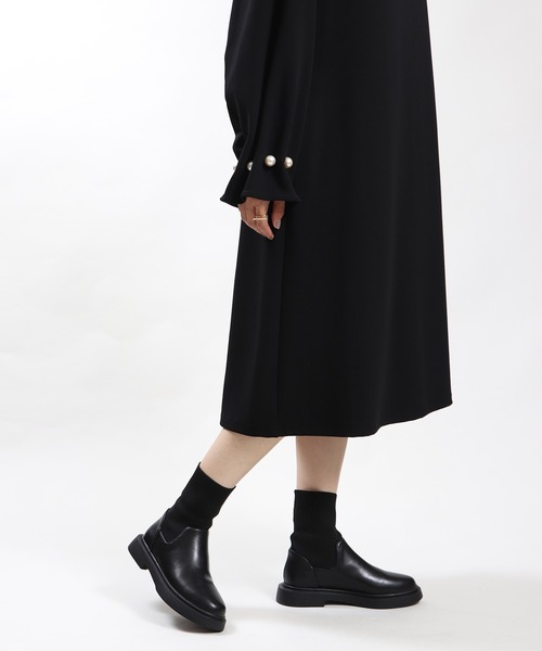 Bermosa(ベルモサ)の「ショートソックスブーツ(ブーツ・レディース・ベージュ/ブラック・SMALL/MEDIUM/LARGE)」の12枚目の写真