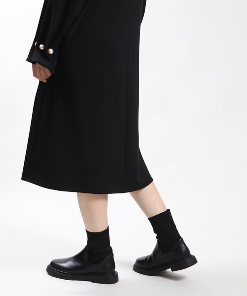 Bermosa(ベルモサ)の「ショートソックスブーツ(ブーツ・レディース・ベージュ/ブラック・SMALL/MEDIUM/LARGE)」の13枚目の写真