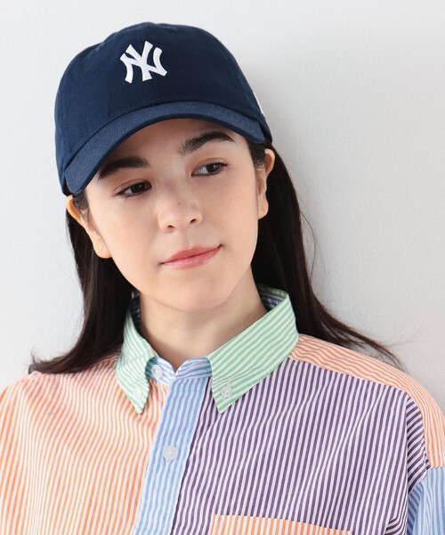 NEW ERA(ニューエラ)の「NEW ERA × BEAMS BOY / 別注 930 ニューヨークヤンキース キャップ 24SS(キャップ・レディース・ネイビー/ピンク/チャコールグレー/クリーム・ONE SIZE)」の4枚目の写真