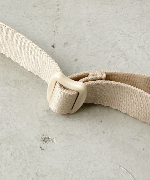 THE NORTH FACE(ザノースフェイス)の「国内未発売 THE NORTH FACE(ザ・ノースフェイス)/ストリングギャザーミニファーショルダー スマホショルダー ポーチ/GIRLS FUR CROSS BAG(ショルダーバッグ・レディース・クリーム/ブラック/ピンク・FREE)」の16枚目の写真