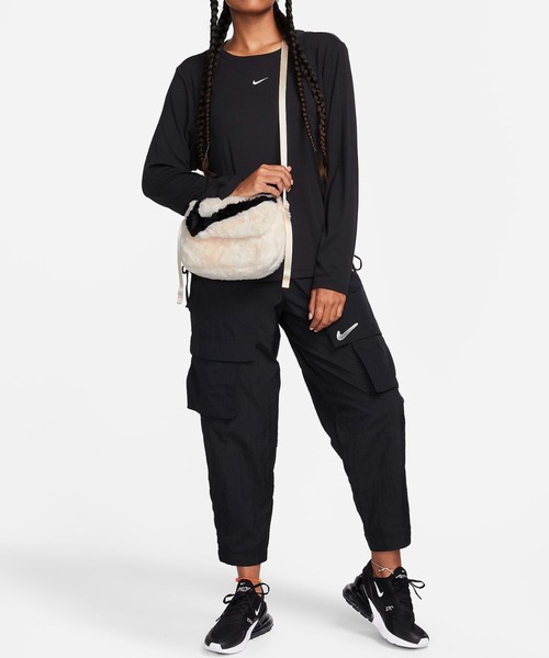 NIKE(ナイキ)の「NIKE WMNS NSW FUTURA 365 FX FUR CROSSBOD FB3048-838(ショルダーバッグ・レディース・ライトピンク・ONE SIZE)」の2枚目の写真