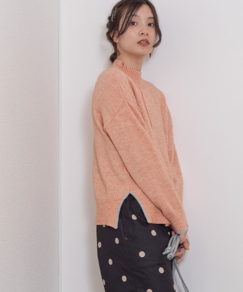 POU DOU DOU（プードゥドゥ）の「サイドスリットハイネックニット（ニット/セーター・レディース・ライトブルー/ピンク/オートミール/ブルー・3）」の17枚目の写真