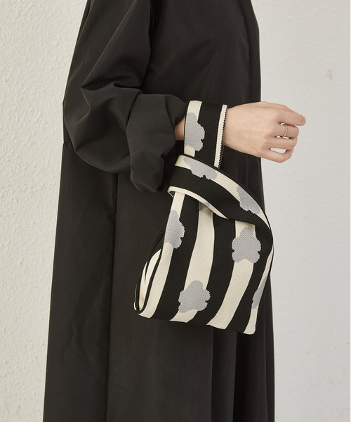 LA VORAGINE（ラ ヴォラジネ）の「バイカラーニットトートバッグ クラッチバッグ ハンドバッグ（ハンドバッグ・レディース・I/F/A/C/D/E/G/H/B・FREE）」の5枚目の写真