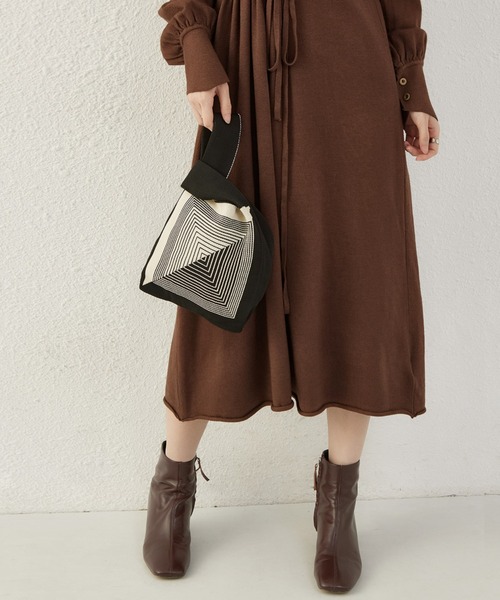 LA VORAGINE（ラ ヴォラジネ）の「バイカラーニットトートバッグ クラッチバッグ ハンドバッグ（ハンドバッグ・レディース・I/F/A/C/D/E/G/H/B・FREE）」の14枚目の写真