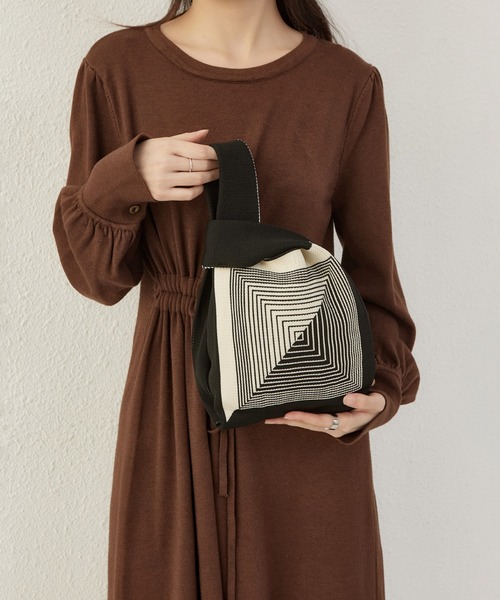 LA VORAGINE（ラ ヴォラジネ）の「バイカラーニットトートバッグ クラッチバッグ ハンドバッグ（ハンドバッグ・レディース・I/F/A/C/D/E/G/H/B・FREE）」の15枚目の写真