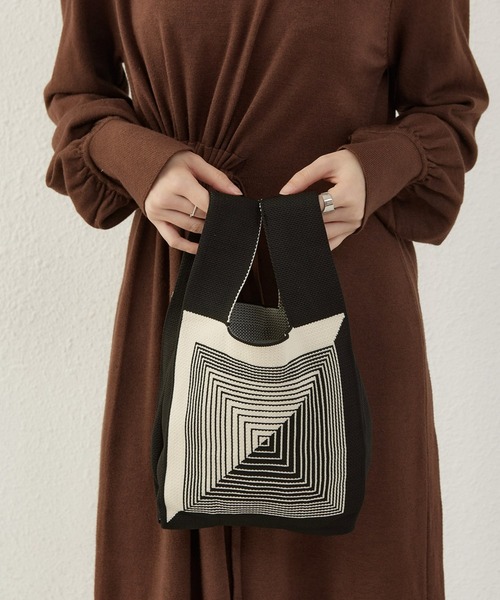 LA VORAGINE（ラ ヴォラジネ）の「バイカラーニットトートバッグ クラッチバッグ ハンドバッグ（ハンドバッグ・レディース・I/F/A/C/D/E/G/H/B・FREE）」の17枚目の写真