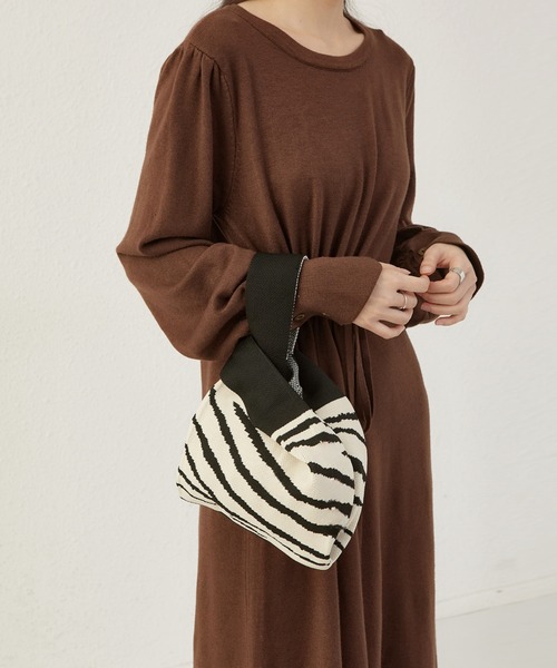 LA VORAGINE（ラ ヴォラジネ）の「バイカラーニットトートバッグ クラッチバッグ ハンドバッグ（ハンドバッグ・レディース・I/F/A/C/D/E/G/H/B・FREE）」の20枚目の写真