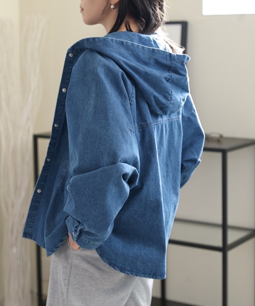ULEULA（ウルア）の「デニムフードオーバーブルゾン（デニムジャケット・レディース・ブルー/サックスブルー・FREE）」の19枚目の写真