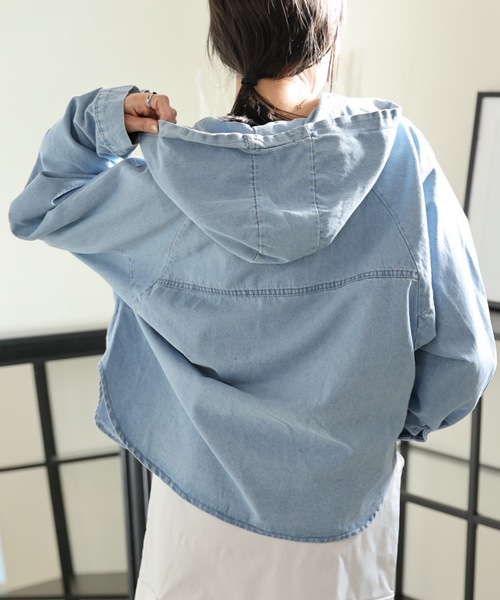 ULEULA（ウルア）の「デニムフードオーバーブルゾン（デニムジャケット・レディース・ブルー/サックスブルー・FREE）」の7枚目の写真