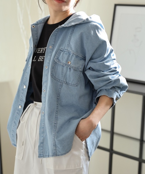 ULEULA（ウルア）の「デニムフードオーバーブルゾン（デニムジャケット・レディース・ブルー/サックスブルー・FREE）」の4枚目の写真
