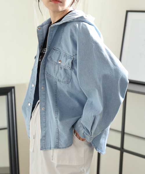 ULEULA（ウルア）の「デニムフードオーバーブルゾン（デニムジャケット・レディース・ブルー/サックスブルー・FREE）」の6枚目の写真