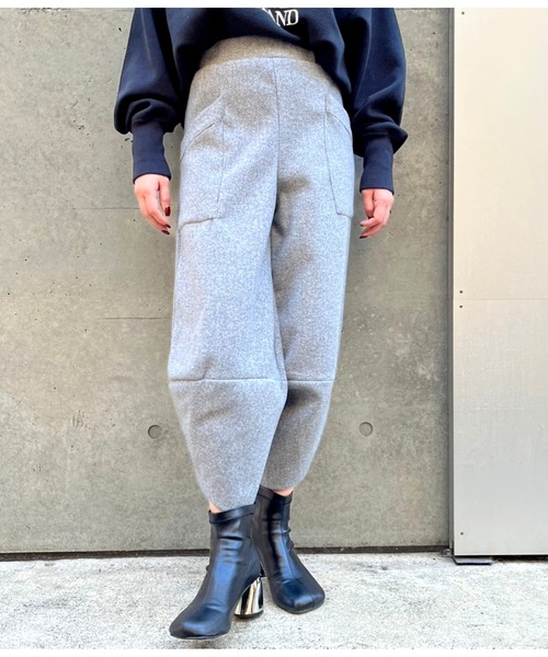 Settimissimo（セッティミッシモ）の「ITALYウールタッチ ビッグポケット バルーン シルエット パンツ（その他パンツ・レディース・ベージュ/グレー・FREE）」の2枚目の写真