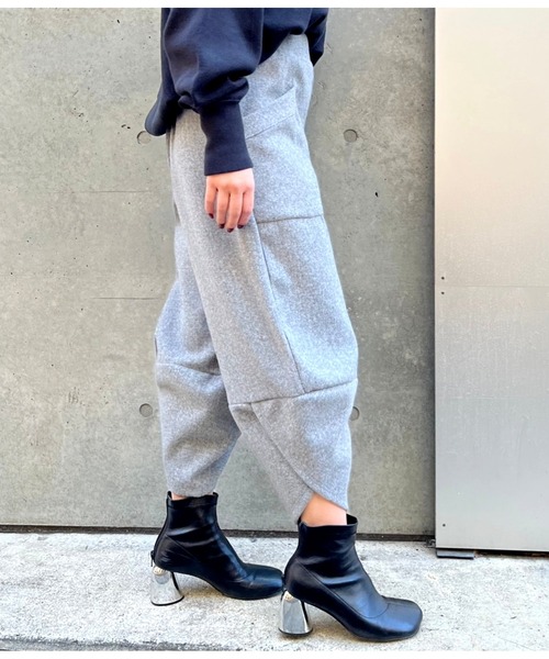 Settimissimo（セッティミッシモ）の「ITALYウールタッチ ビッグポケット バルーン シルエット パンツ（その他パンツ・レディース・ベージュ/グレー・FREE）」の10枚目の写真