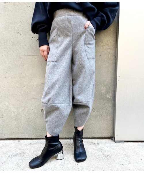 Settimissimo（セッティミッシモ）の「ITALYウールタッチ ビッグポケット バルーン シルエット パンツ（その他パンツ・レディース・ベージュ/グレー・FREE）」の8枚目の写真