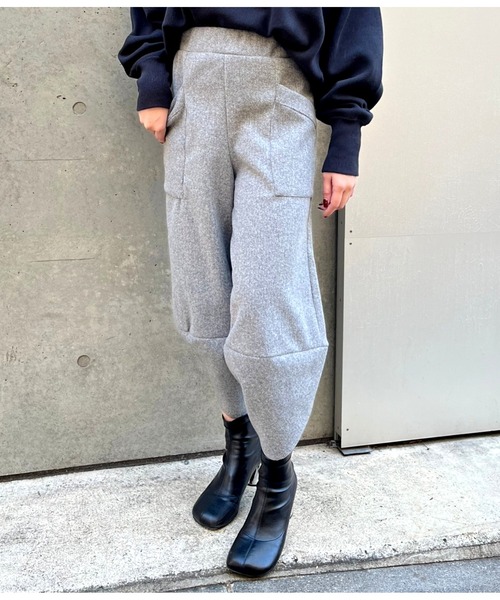 Settimissimo（セッティミッシモ）の「ITALYウールタッチ ビッグポケット バルーン シルエット パンツ（その他パンツ・レディース・ベージュ/グレー・FREE）」の9枚目の写真