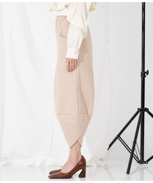 Settimissimo（セッティミッシモ）の「ITALYウールタッチ ビッグポケット バルーン シルエット パンツ（その他パンツ・レディース・ベージュ/グレー・FREE）」の18枚目の写真