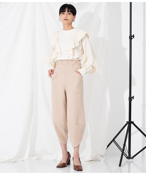 Settimissimo（セッティミッシモ）の「ITALYウールタッチ ビッグポケット バルーン シルエット パンツ（その他パンツ・レディース・ベージュ/グレー・FREE）」の4枚目の写真