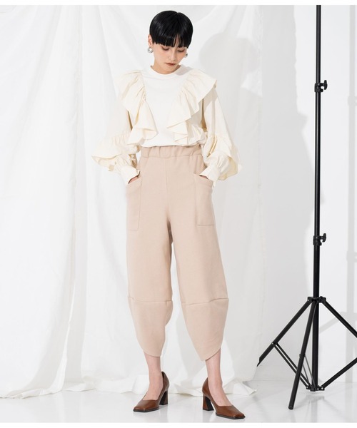 Settimissimo（セッティミッシモ）の「ITALYウールタッチ ビッグポケット バルーン シルエット パンツ（その他パンツ・レディース・ベージュ/グレー・FREE）」の5枚目の写真