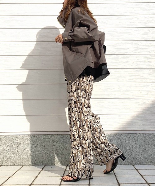 Q（キュー）の「Graffiti パンツ（その他パンツ・レディース・ブラウン系/ベージュ系・MEDIUM）」の7枚目の写真