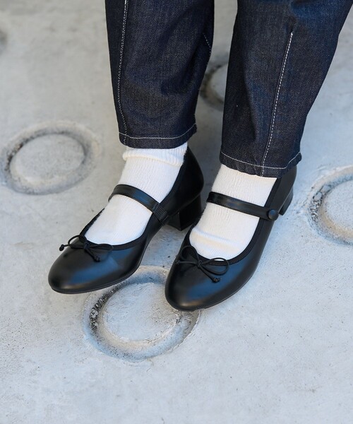 FREAK'S STORE（フリークスストア）の「ROVERETO/ロベレート ローヒール ストラップリボン付きシューズ（パンプス・レディース・ブラック/ホワイト・38/36/37）」の14枚目の写真