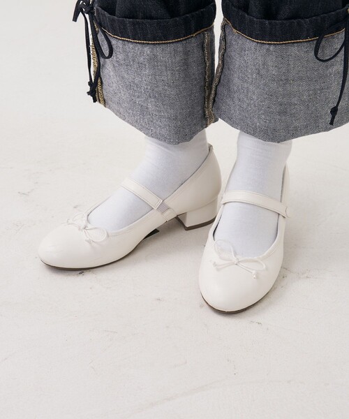 FREAK'S STORE（フリークスストア）の「ROVERETO/ロベレート ローヒール ストラップリボン付きシューズ（パンプス・レディース・ブラック/ホワイト・38/36/37）」の17枚目の写真