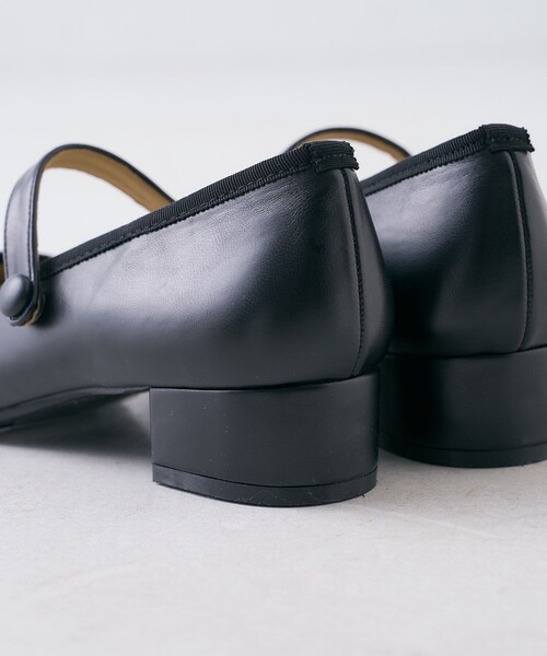 FREAK'S STORE（フリークスストア）の「ROVERETO/ロベレート ローヒール ストラップリボン付きシューズ（パンプス・レディース・ブラック/ホワイト・38/36/37）」の20枚目の写真