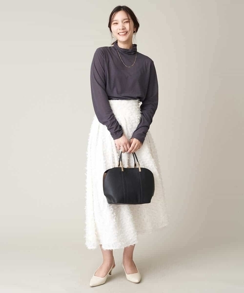 a.v.v（アーヴェヴェ）の「シアーハイネックトップス（Tシャツ/カットソー・レディース・アイボリー/ホワイト/チャコールグレー/ライトピンク・38/36/42/34/40）」の8枚目の写真