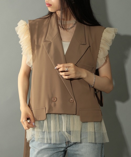 MAISON BREEZE reveur(メゾンブリーズレヴール)の「【MAISON BREEZE reveur】テーラードショートトレンチベスト trc(ベスト・レディース・ブラック/モカ・FREE)」の3枚目の写真
