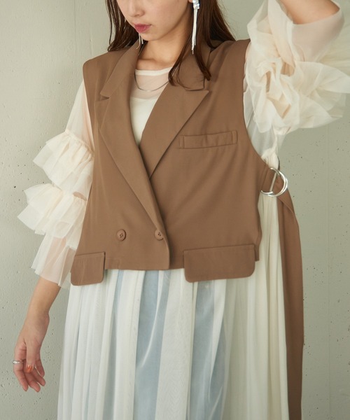 MAISON BREEZE reveur(メゾンブリーズレヴール)の「【MAISON BREEZE reveur】テーラードショートトレンチベスト trc(ベスト・レディース・ブラック/モカ・FREE)」の10枚目の写真