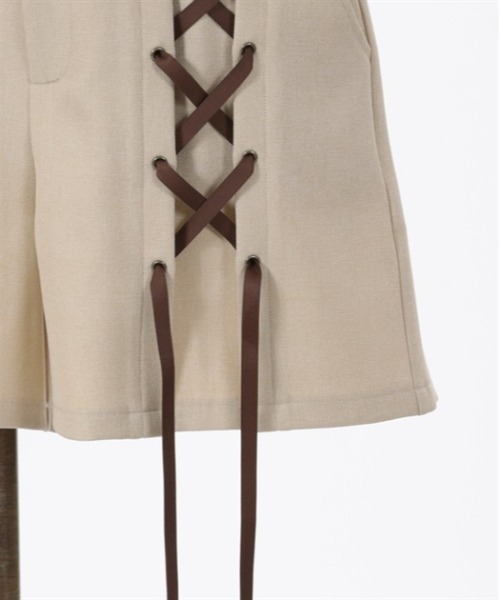 axes femme POETIQUE(アクシーズファムポエティック)の「レースアップショートパンツ(その他パンツ・レディース・ネイビー/ブラック/ベージュ・MEDIUM)」の12枚目の写真
