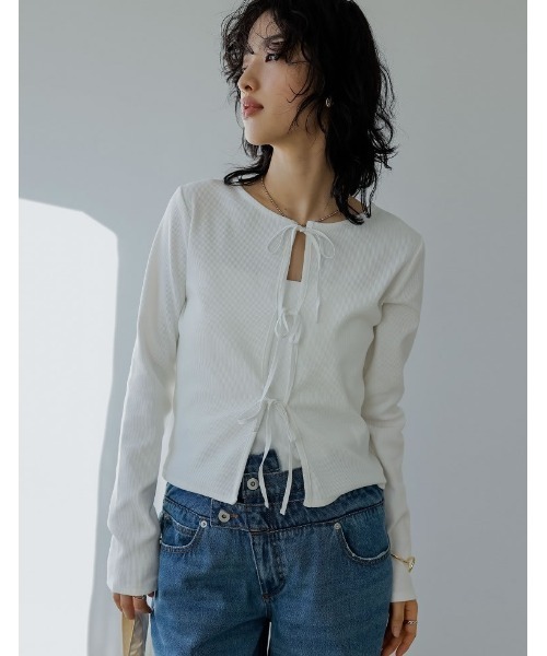 Re:EDIT（リエディ）の「ストレッチリブ前後2WAYリボンデザイントップス（Tシャツ/カットソー・レディース・ブラック/ホワイト/モカ・MEDIUM/LARGE）」の4枚目の写真